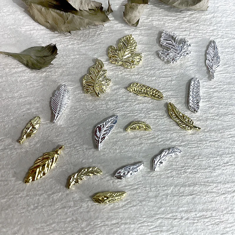 30PCS Gold SIlver Whorled Textured Feather Ginkgo Maple Leaves Alloy Nail Art Rhinestones Decorations Slice Manicure Ornmanets