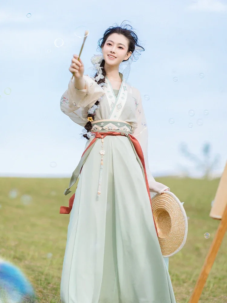 

Original Hanfu Female Fresh Song Dynasty Cardigan New Models Spring 2022 3PCS SET Green Color Comfortable Chiffon Material