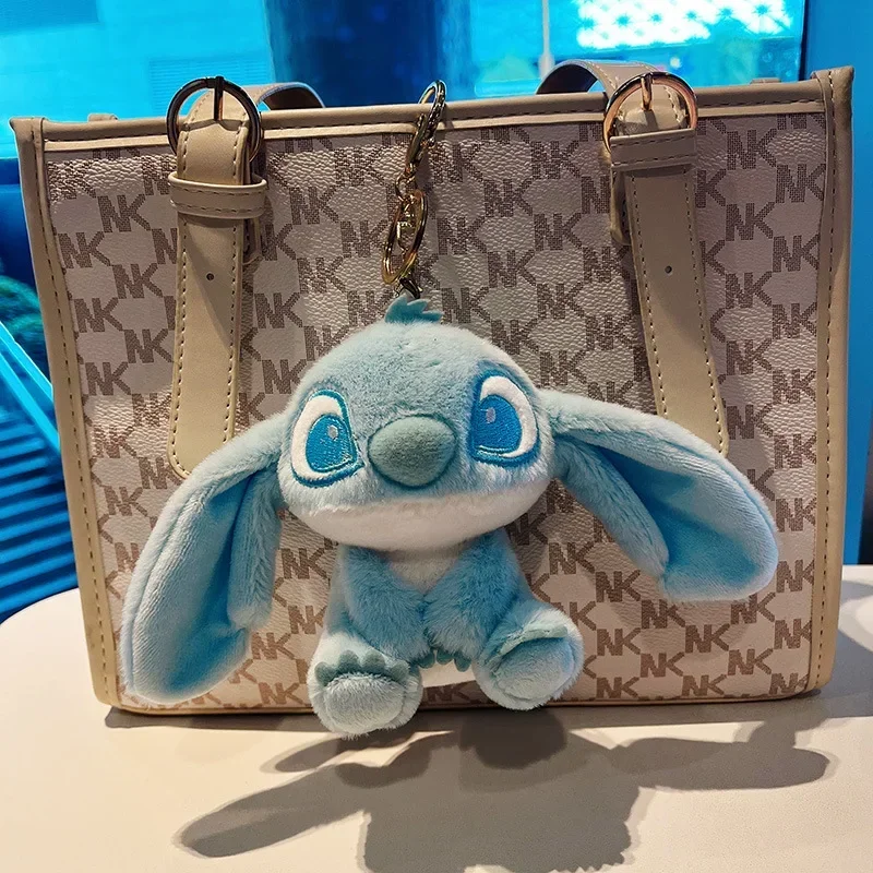 LLavero de peluche de Stitch, figura de Anime de Disney, colgante para mochila escolar, muñecos de peluche bonitos, llaveros de juguete, regalos del Día de San Valentín, 1 ud.
