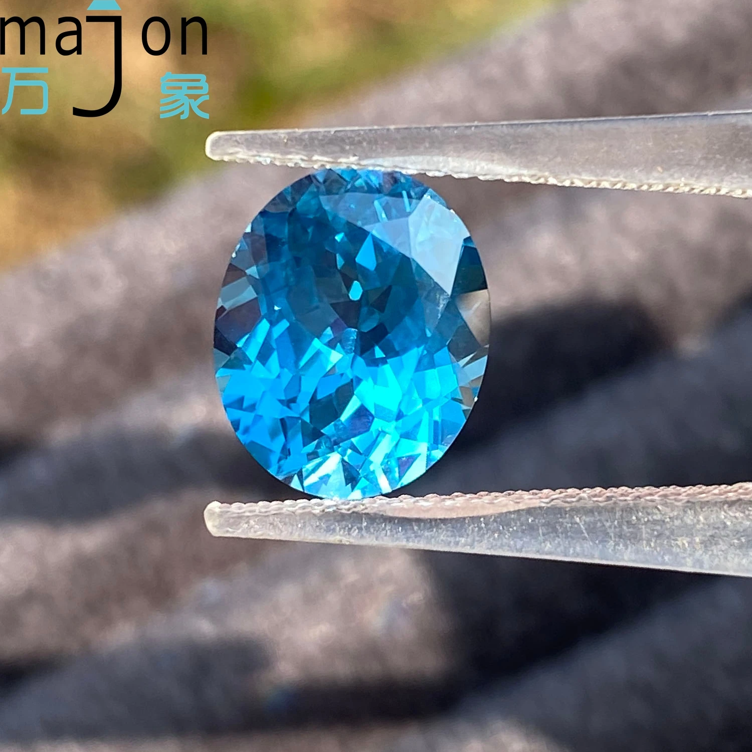 แซฟไฟร์เพาะเลี้ยงคุณภาพสูง 4.85 กะรัต ทรงรี สีพาราไอบา สำหรับทำจี้ เครื่องประดับขั้นสูง วัสดุทำเครื่องประดับ DIY