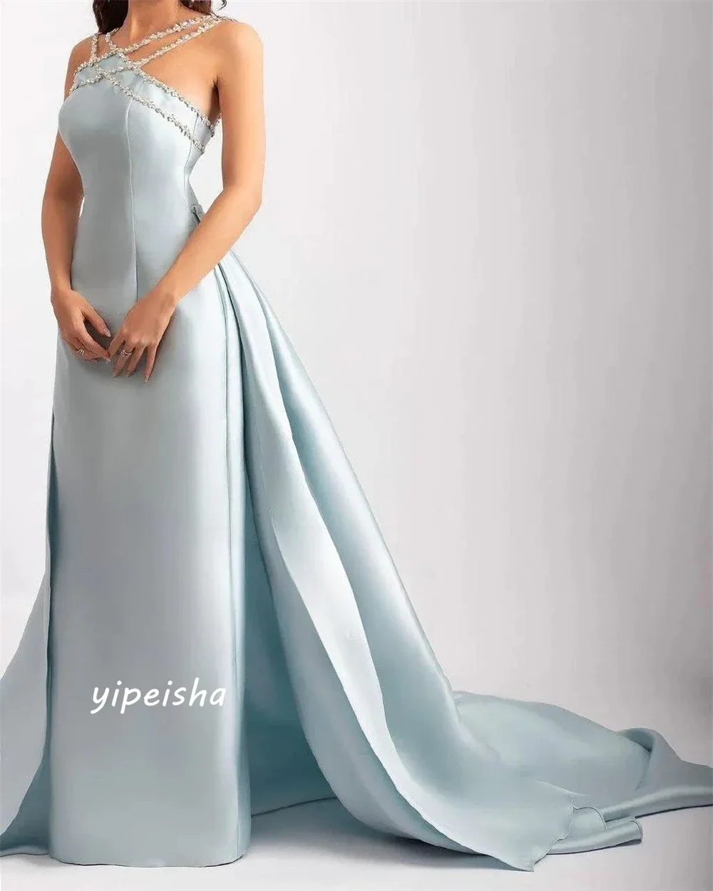 Vestido de fiesta elegante personalizado con cuello Halter, vestidos de quinceañera con cuentas, barrido/cepillo, Charmeuse, vestidos de graduación formales de alta calidad E