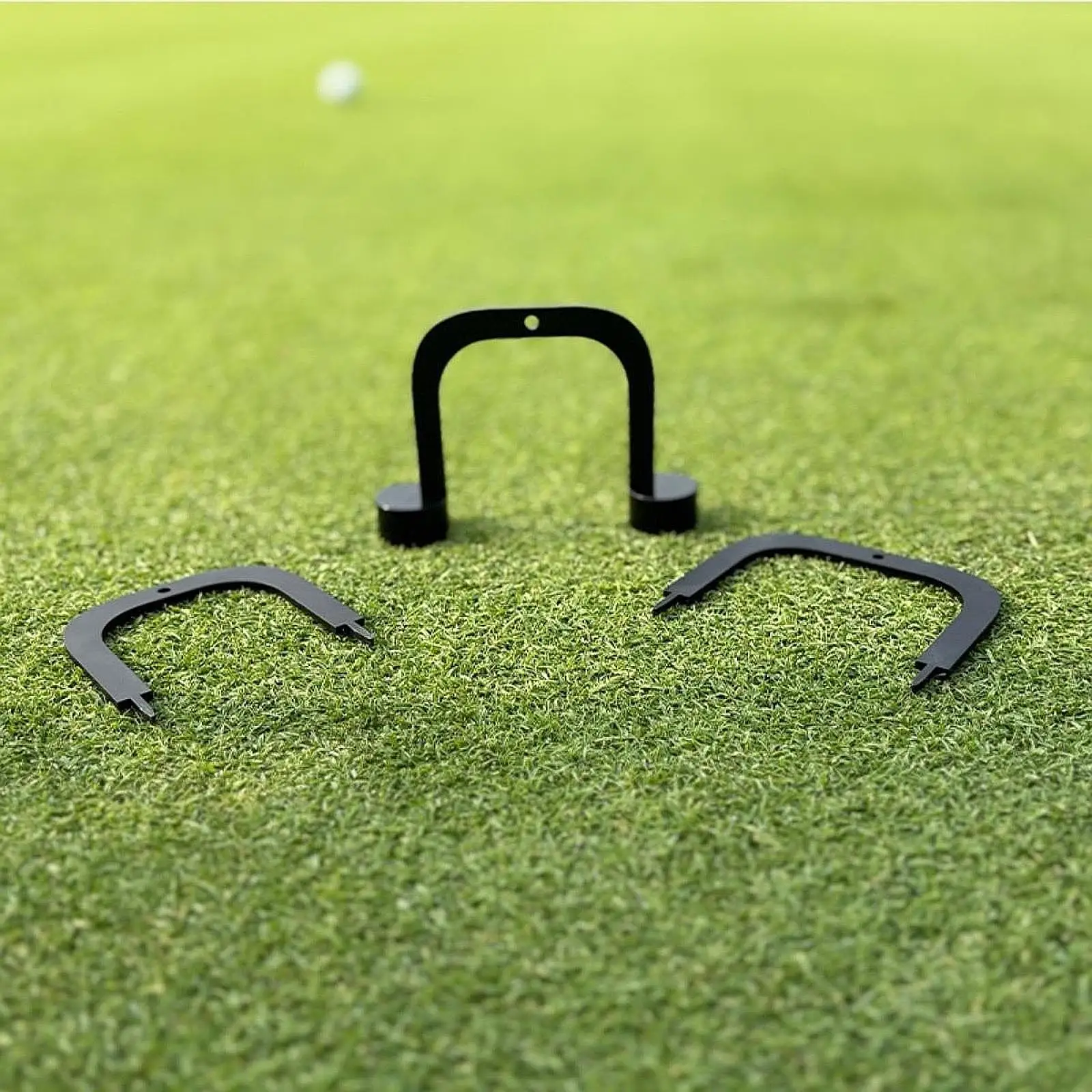 

3Pcs Golf Putting Gates Training Aid Metal Portable 60/70/80mm Putt Gates Putter Goal Precision Practice Supplies with Bases