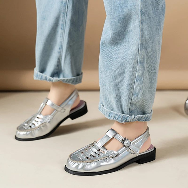 Metal Big Toe Loop Ladies Flat Sandals 2024 Square Head Open Toe Cross Strap Flatfrom Summer New Leisure Sandal Shoes For Women