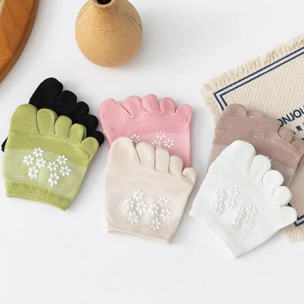 

2Pairs Casual Flower Forefoot Socks Soft Invisible Five Toe Socks Cotton Hosiery Anti-slip Half Feet Socks Women