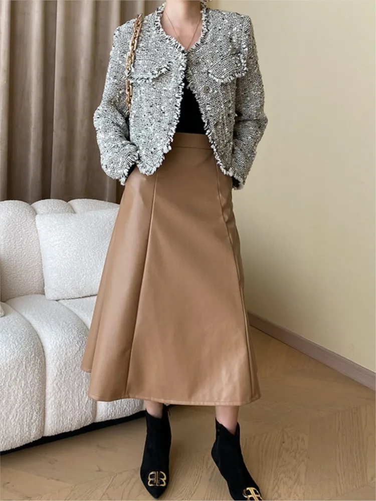 Grey pre-fall braided tweed coat small romantic suede trim coat short one-piece style