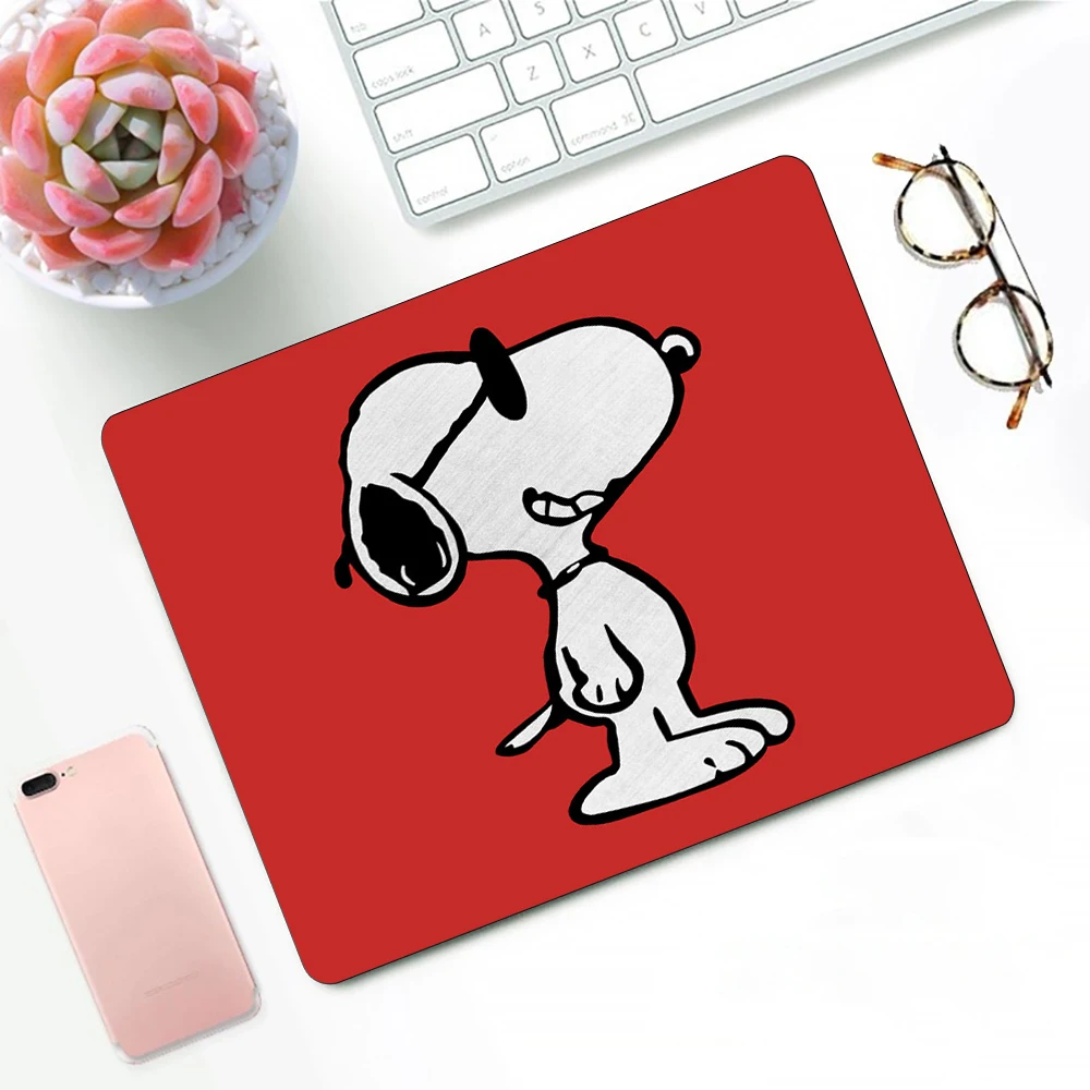 Cartoon Cute Dog S-Snoopys Gaming Mouse Pad XS Small Mousepad For PC Gamer Desktop Decoration Office Mouse Mat Deskmat Rug