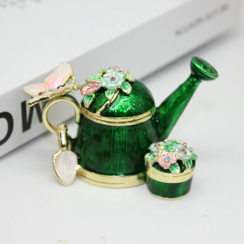 

SHINNYGIFTS Fashion Sprinkler with Butterfly Trinket Box Metal Jewelry Boxes for Small Home Decorative Gifts