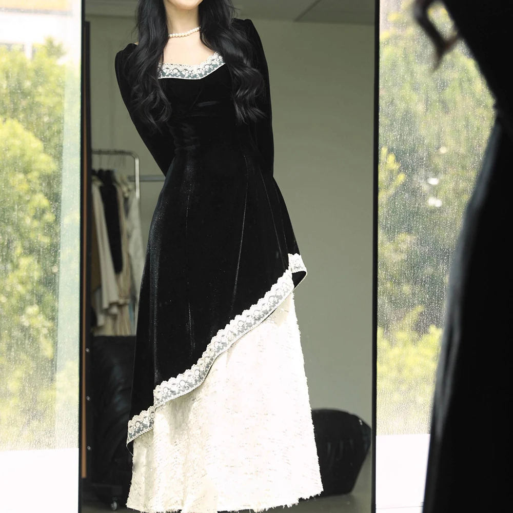 

Hepburn black French velvet dress autumn and winter new design lace splicing square collar waist and thin skirt