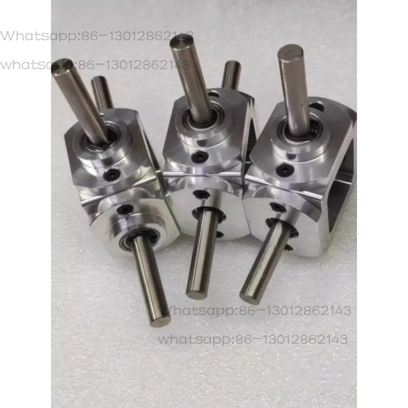 1:1 Cross Commutator Right Angle Drive Gearbox 1M 20T 8MM Spiral Bevel Gear Reducer