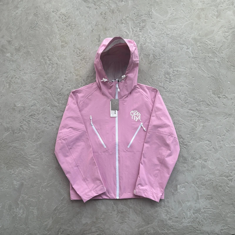 معطف واق من المطر أنيق على طراز الشارع من Mertra للرجال والنساء بأكمام طويلة مع قلنسوة للاستخدام الخارجي "عندما مبللًا، سيظهر الشعار"