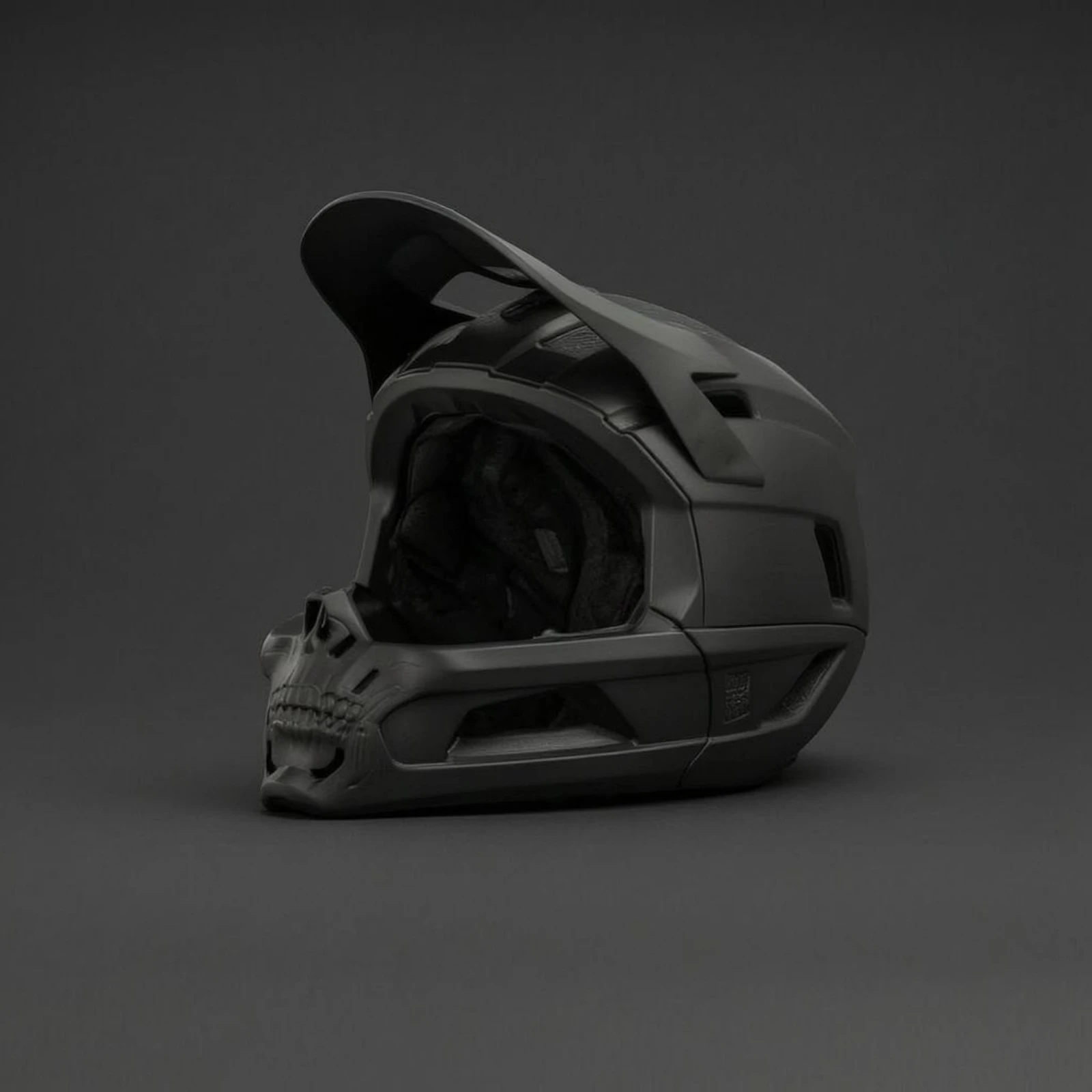 Full Face Bike Helmet Detachable Chin Guard Full-Face Helmet Sports Gear Hard Shell Ventilated