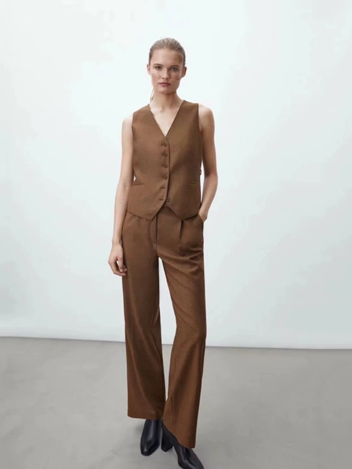 

New 2023 Autumn Brown Woolen Vest Top Inner Wear High Waist Straight Cut Suit Pants Faionable Women's Clothing Set