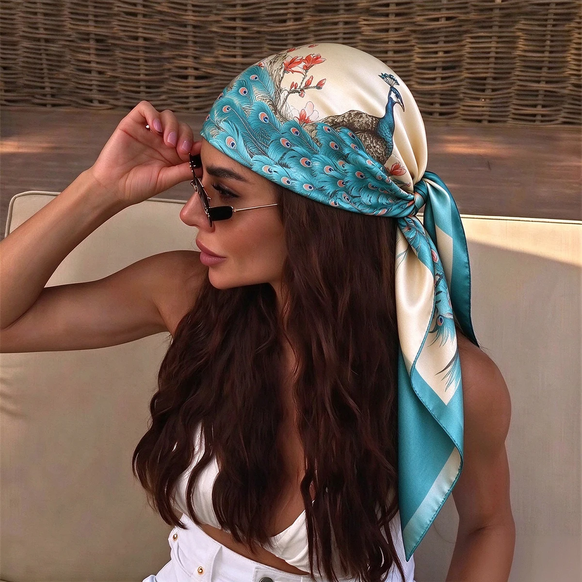 Luxury 90cm Square Scarf Peacock Print Beach Sun Pack Headscarf Imitation Silk Satin Peacock Tail Hijab Ladies Turban Bandanas