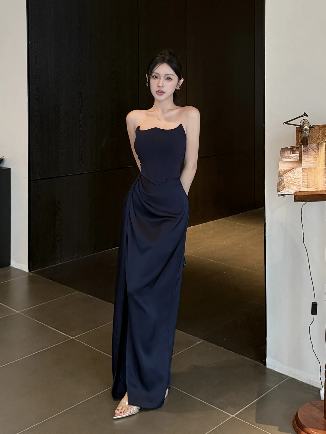 エレガントなサテンの誕生日ドレス女性のロングスプリットイブニングドレス韓国スタイルハイウエストノースリーブ全身高品質生地