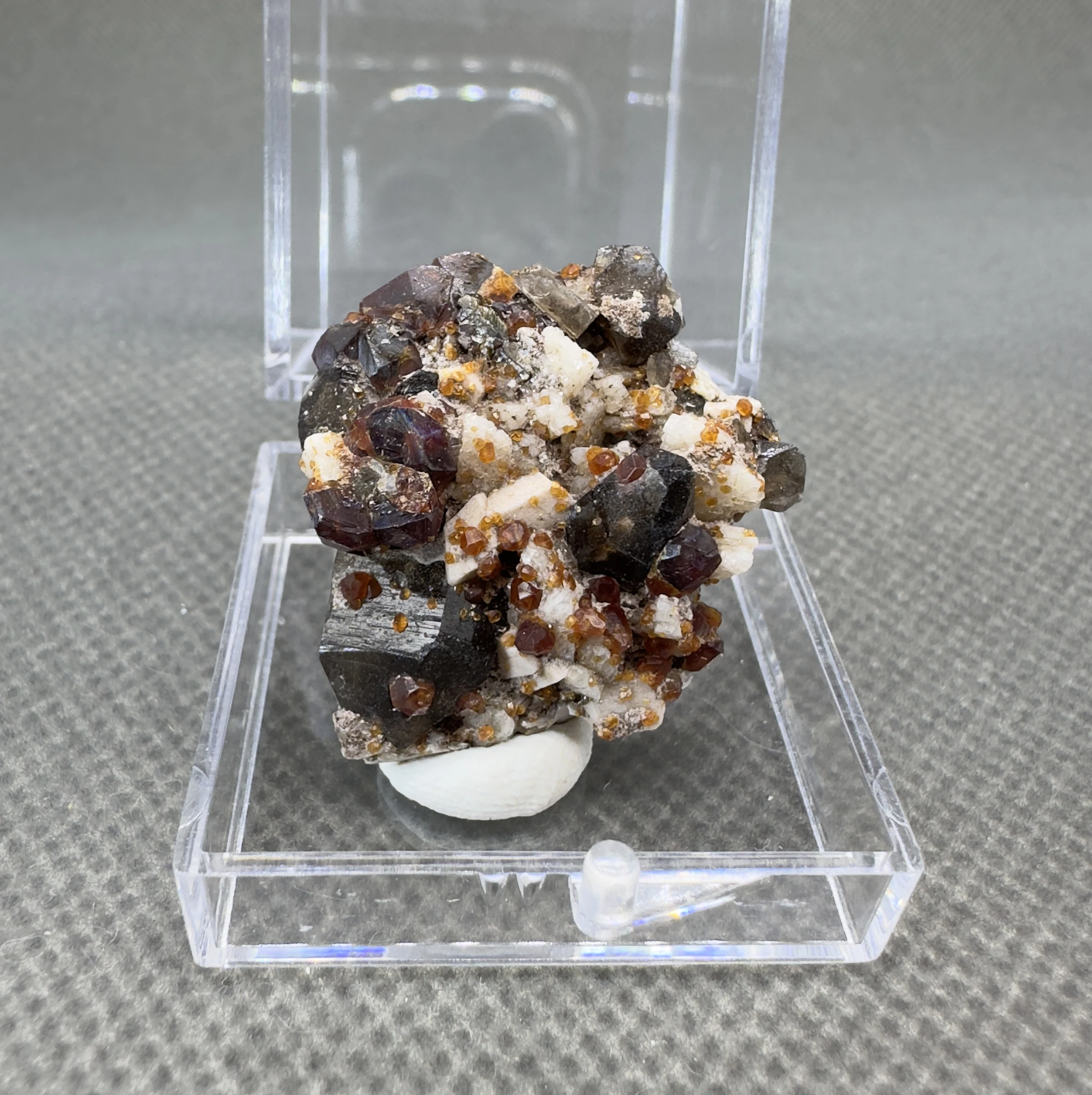 Natural rare garnet growing on crystal mineral specimens stones and crystals quartz crystals+ box size 3.4 cm