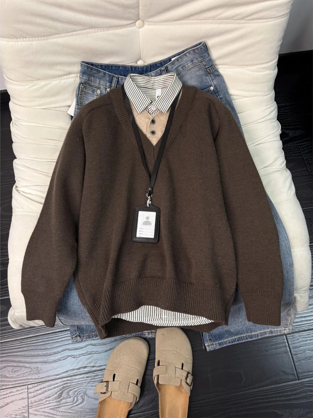 

Мужской свитер из трикотажа с V-образным вырезом, осенне-зимний, свободного кроя, базовый слой, молодежный, жизнерадостный, из мягкой и комфортной ткани