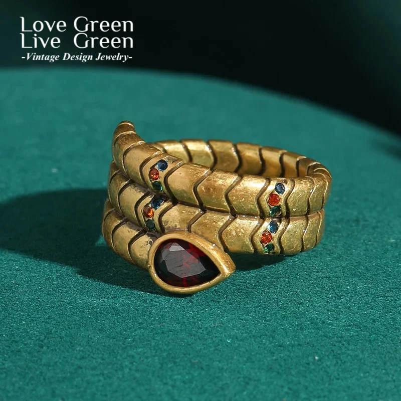 

Antique Jewelry Retro Spiral Snake Rings Multi-layer Striped Red Crystal for Woman Luxury Vintage Copper Girls Fashion New 2025