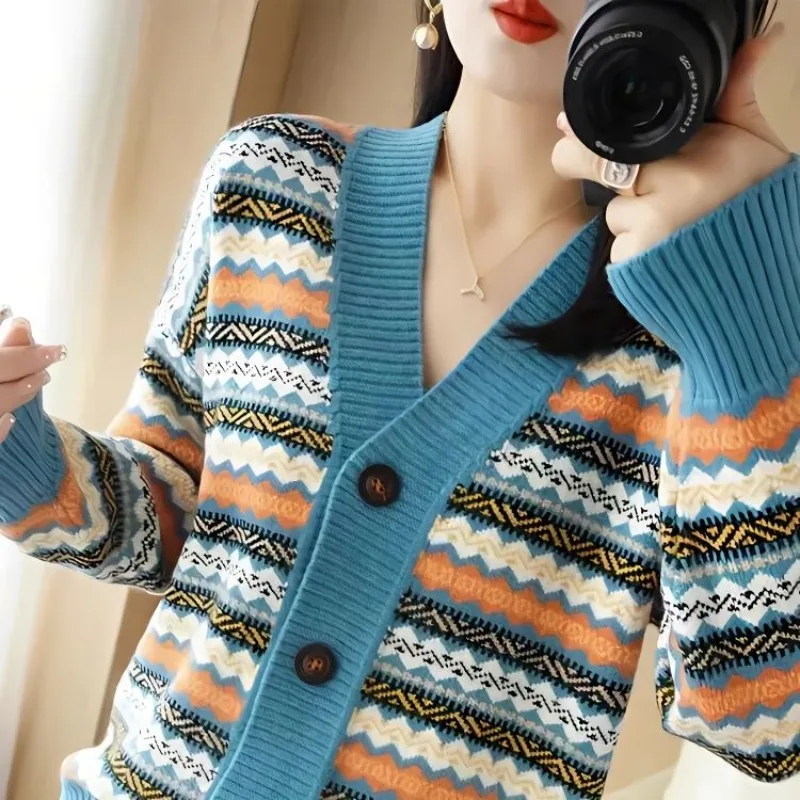 Autunno e inverno Cardigan da donna con scollo a v manica lunga incantesimo stampa a colori a righe geometriche allentate moda Casual maglioni top