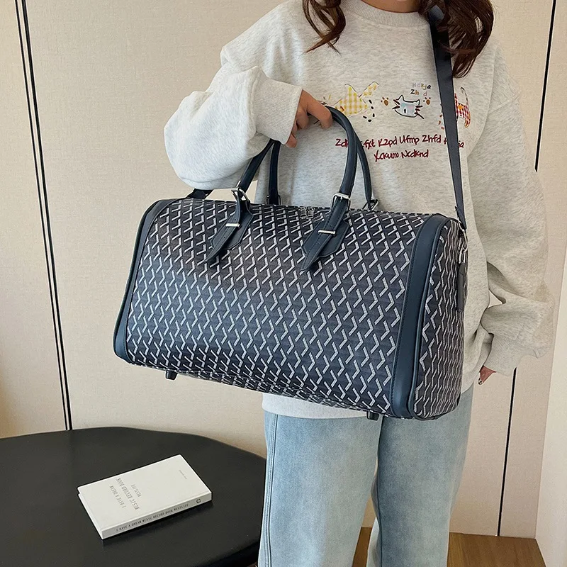 The 2025 New Diamond-shaped Travel Bag, Large-capacity Single-shoulder Crossbody Handbag, Trendy and Versatile Luggage Bag