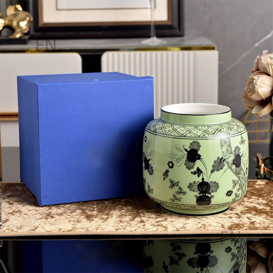 Oriental Series Chinese Ceramic Retro Lantern Vase Luxury Fresh Flower Arrangement Ornament Banquet and Home Decoration Gift Box