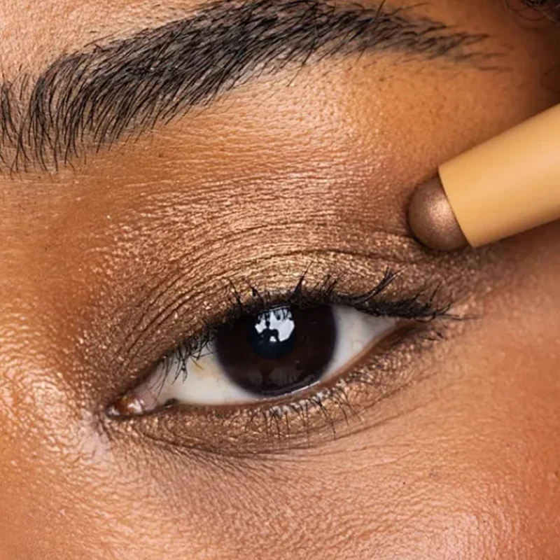 真珠光沢のあるグリッターハイライターアイシャドウペンシル防水長期的な高着色シマーアイライナー横たわっているカイコメイク