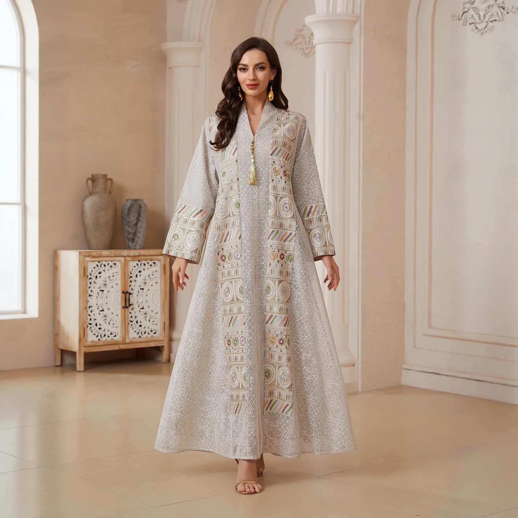 

Muslim Women Dress Dubai Kaftan Vestidos Elegant Jalabiya Abaya V Neck Embroidery Sequins Dresses Sequins Robe Tassel Ramadan