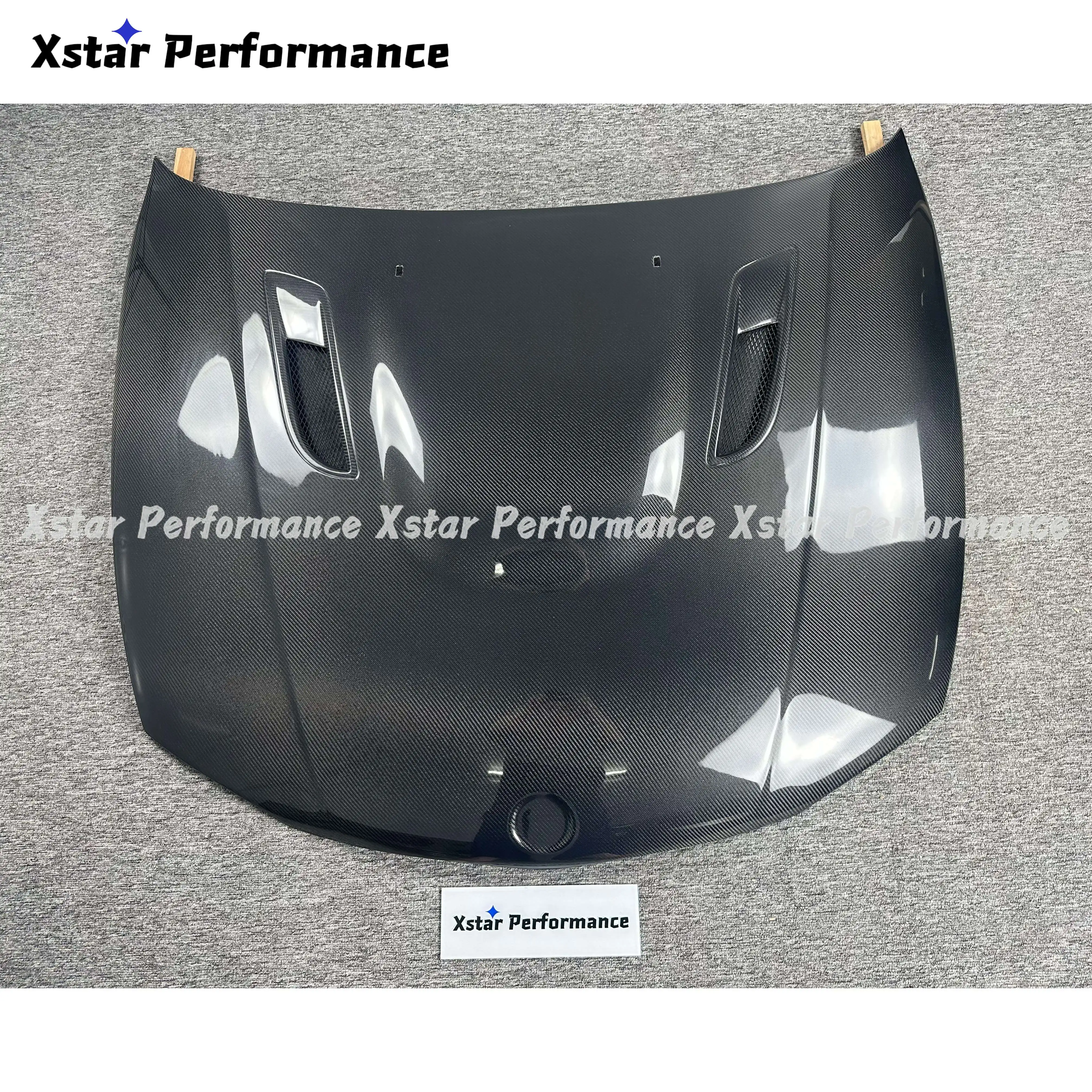 

BM Style Carbon Fiber Hood Bonnet For BMW 1 Series E82 1M