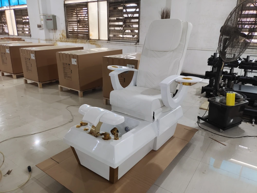 in stock Modern nails shop equipment beauty salon manicure chair luxury black gold foot spa pedicure chair with massage