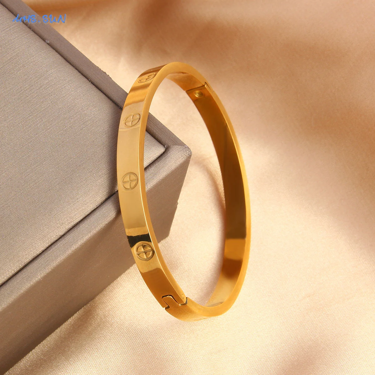 MHS.SUN European and American Stainless Steel Cross Pattern Bangle Gold Plated Luxury Personality Jewelry Bracelet For Women Men