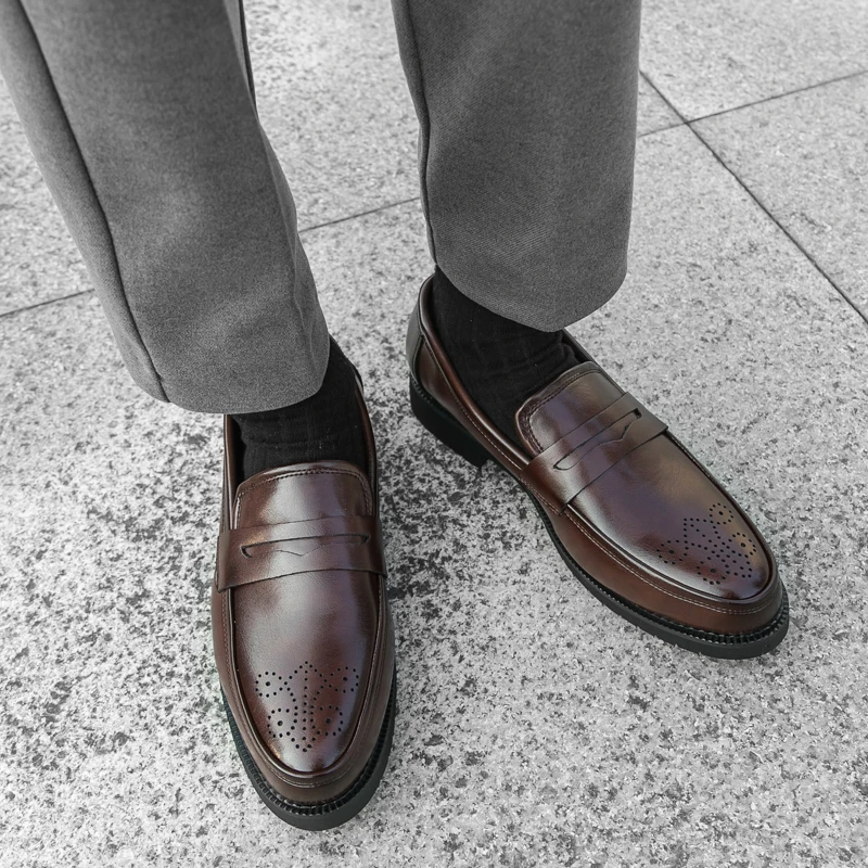 Hommes mode mocassins chaussures quotidien bureau Banquet affaires chaussures en cuir formelles Simple classique polyvalent Styles