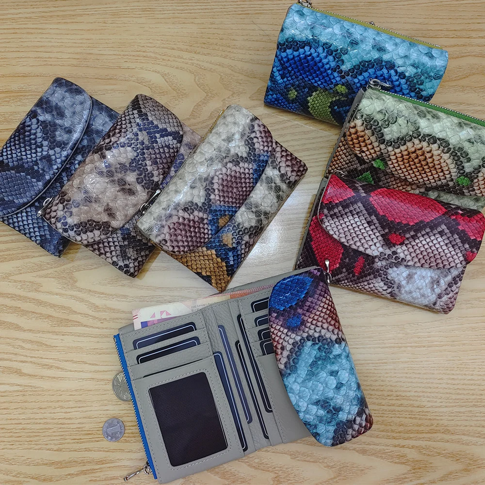 Nouveau portefeuille court en cuir de vache à motif python coloré exotique pour femmes, porte-cartes d'identité tendance, porte-monnaie, cadeau pour femmes