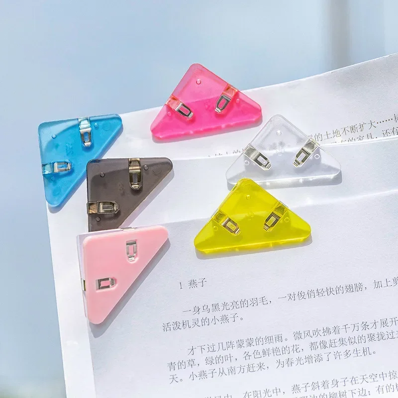 10 pezzi triangolo colorato angolo clip segnalibri Kawaii libro pagina titolare File morsetto per foto cancelleria coreana organizzatore da scrivania per ufficio