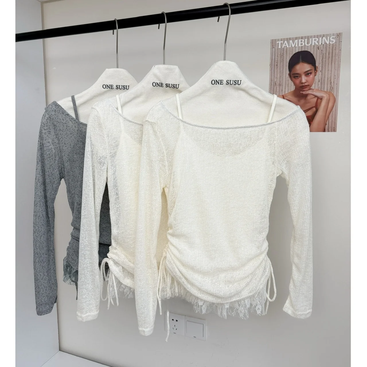 

Knot Pleated Lace Two-Piece Set Shoulder Bared Long Sleeve Design Sensual Girl Pure Desire Fashionable Ensemble