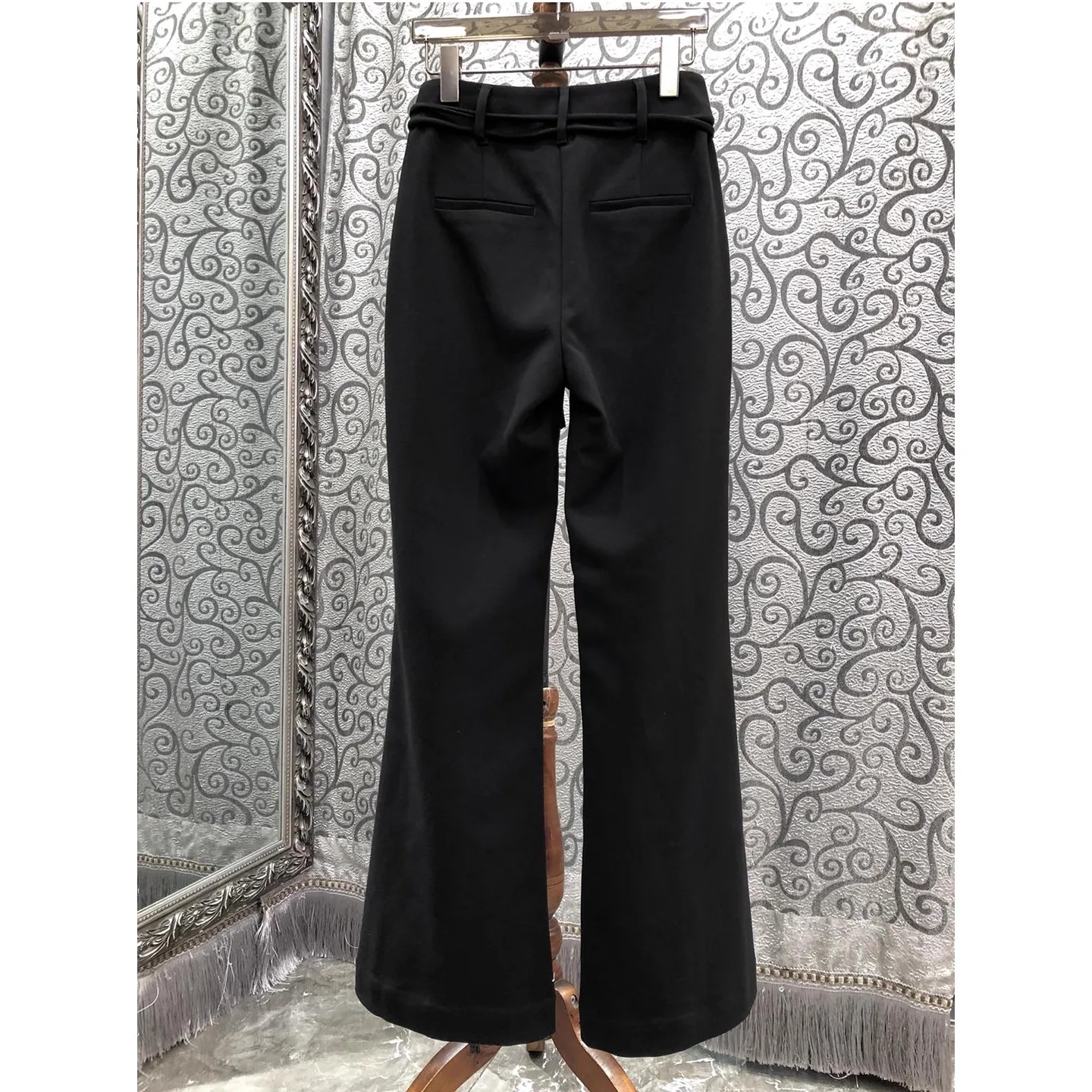 Top Quality New Long Pants 2026 Spring Designer Fashion Clothes Women Flower Deco Flare Leg Vintage Long Black Trousers Wear