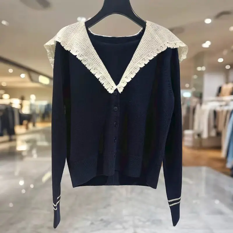 

【Gift Free】2025 Fall Winter French Niche Chic Hollow-Out Navy V-Neck Crochet Shawl Patchwork Knit Cardigan for Women