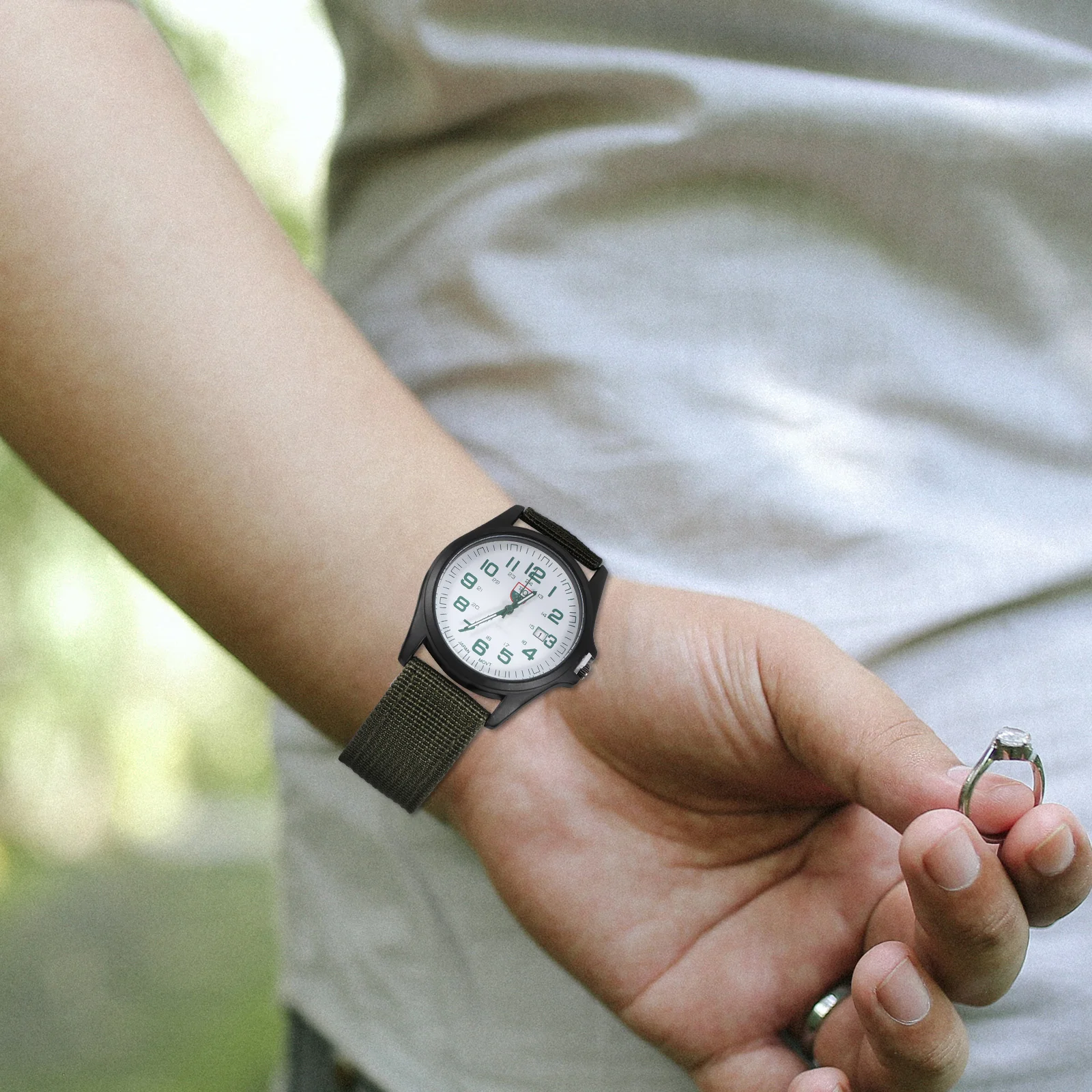 

Army Watch Stylish Men Wristwatch Nylon Band Fashion Sports Calendar Man Wrist Watch Stylish Men Wristwatch