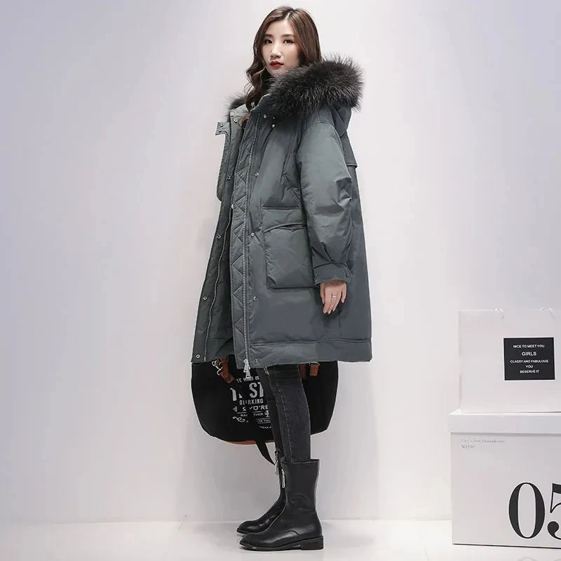 سترة نسائية متوسطة الطول 2026 شتاء النسخة الكورية الجديدة أنثى ريال الراكون الفراء طوق موضة 90% معاطف بيضاء أسفل البط #5