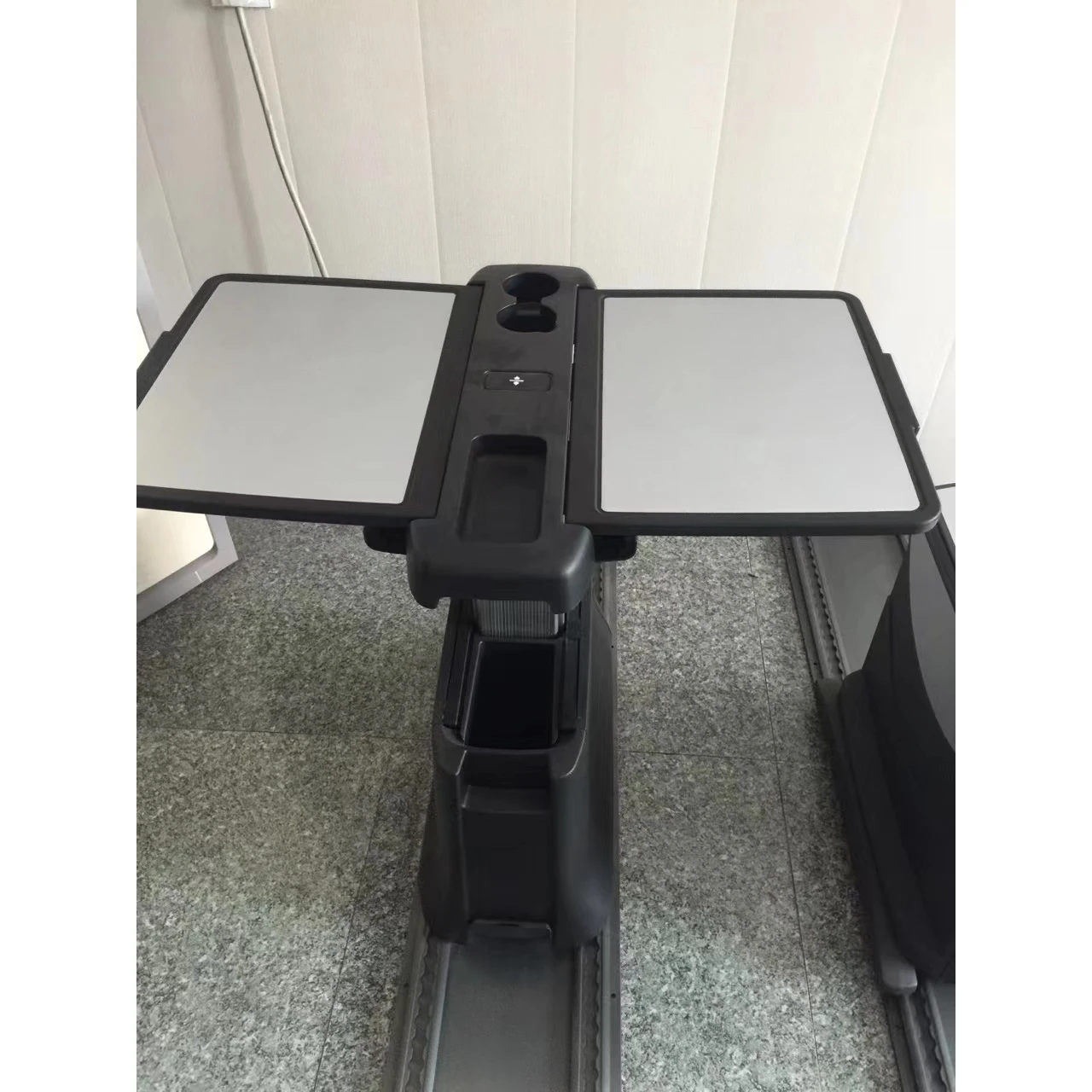 

New Design Folding Manual Table For Interior Accessories Customized Design For Mercedes V260