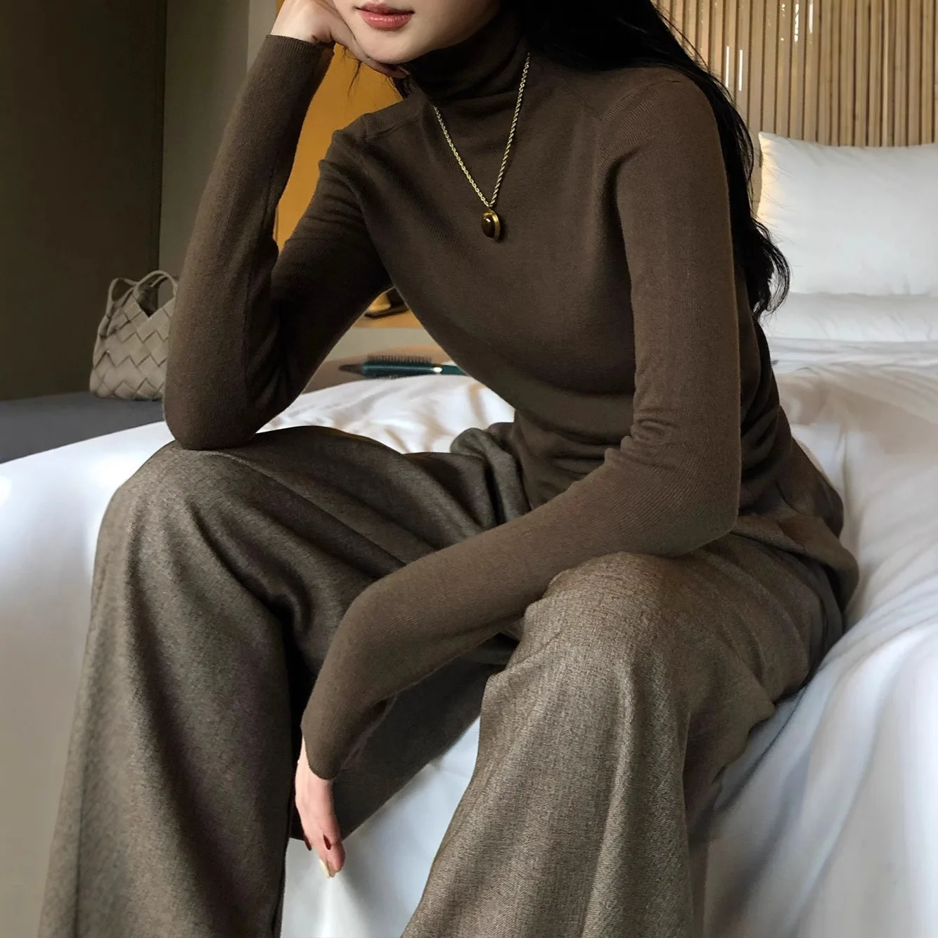

Women's Wool Blend Turtleneck Non-Itchy Base Layer Top Essential Layering Piece for Wide Leg Pants