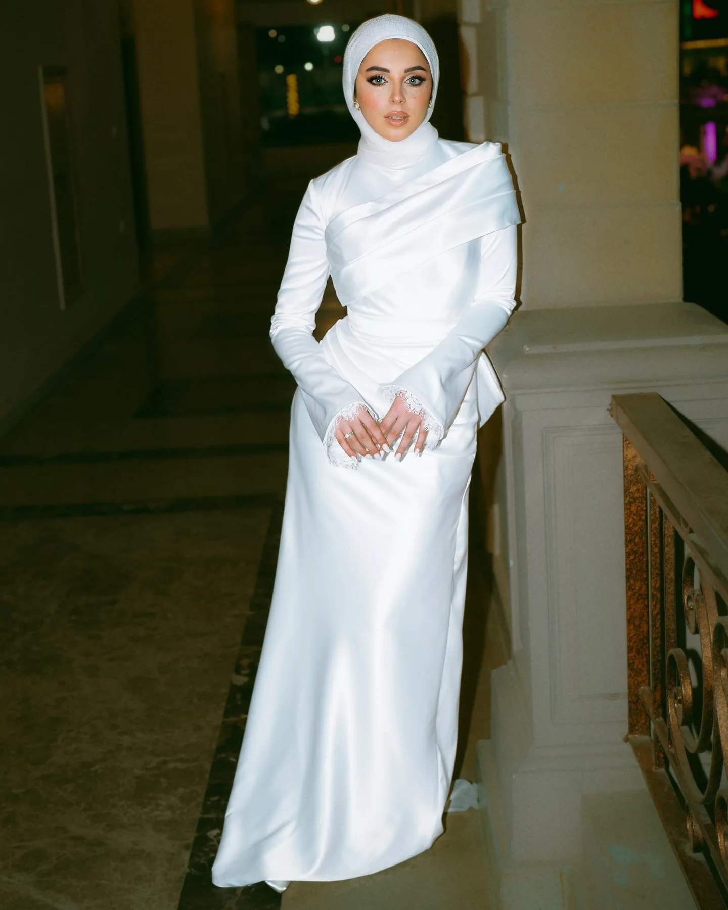 فستان زفاف أنيق مخصص للحجاب دانتيل كفة حورية البحر فستان زفاف إسلامي مطوي من الساتان العربي دبي فيستدوس دي نوفيا