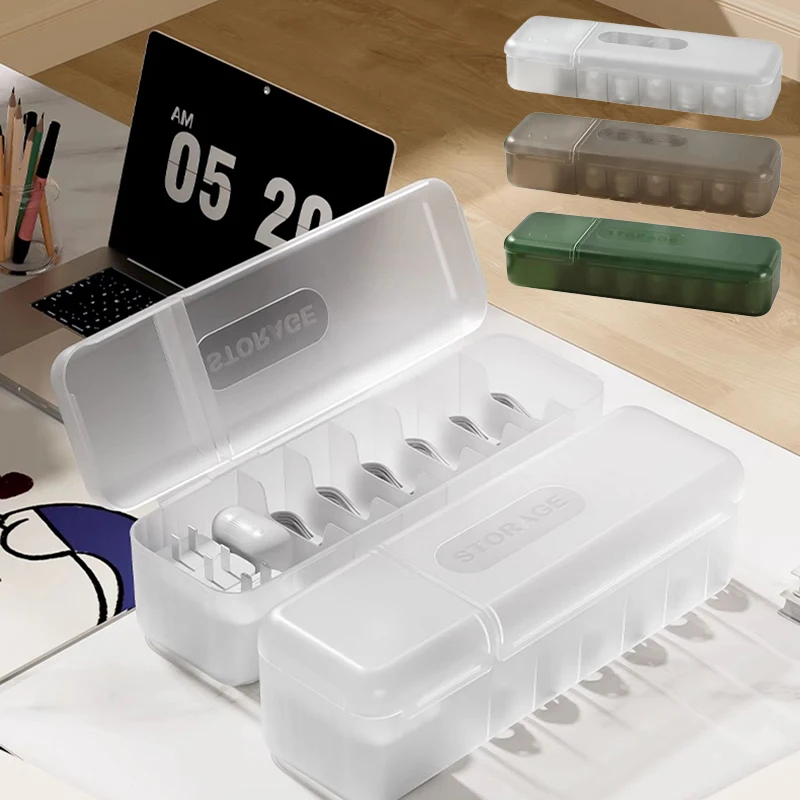 

Ящик для хранения кабеля для передачи данных, двойная открытая крышка, пластиковый 7-слотовый пылезащитный разъем для зарядного устройства, настольный кабельный ящик, концентратор, украшения, инструменты для домашнего хранения