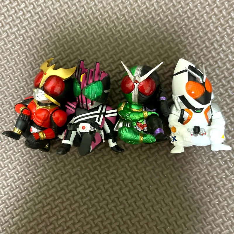 【มีสินค้าในสต็อก】 ของเล่น Bandai Twisted Egg Sitting Still Waiting Kamen Rider W Emperor Riding Empty My Fourze Ornament 2