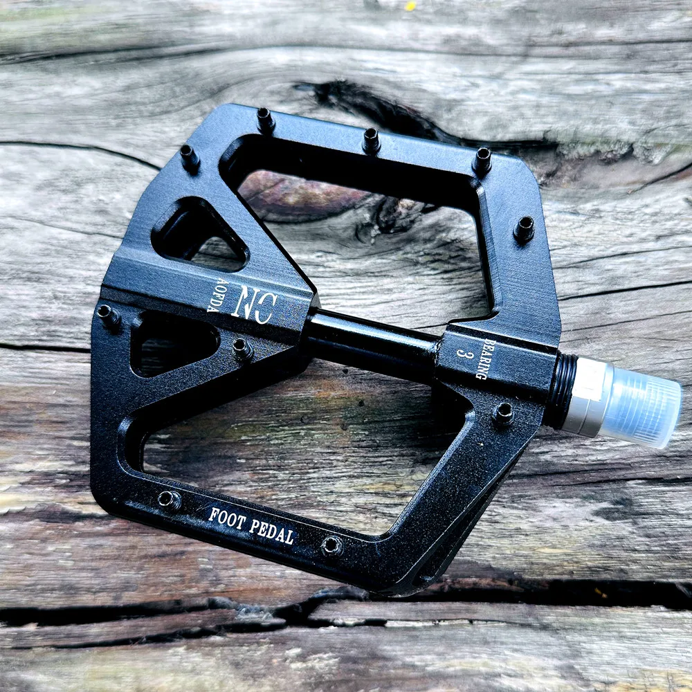 

Ultra-light Mountain Bike Pedals CNC Aluminum Alloy Polished 3 Bearing Pedals Downhill Dirt Bike Anti-slip Bicycle Pedals