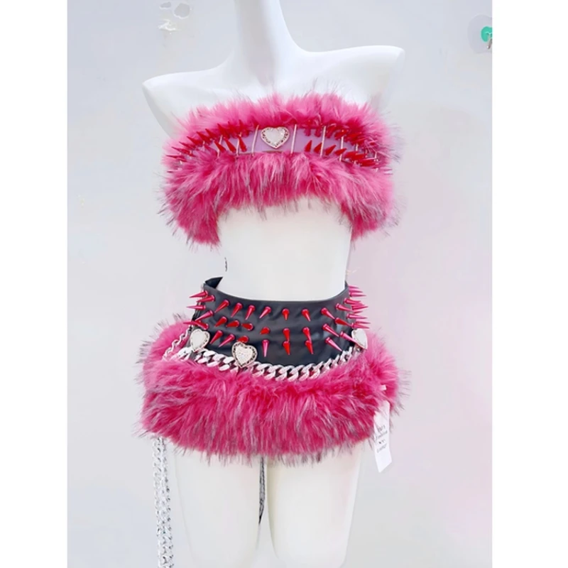 خريف شتاء جديد الأصلي ارتفع الأحمر فروي المرأة صديرية دائرية القوطية تصميم سلسلة معدنية ثقيلة الزي برشام تنورة صغيرة مجموعة السيدات #2