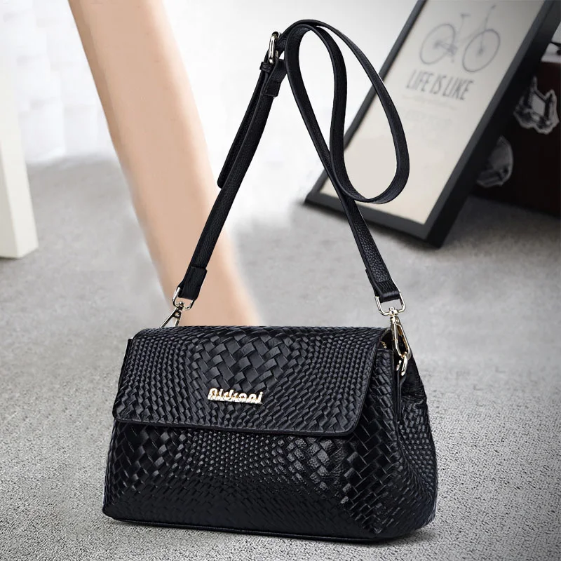 

Trendy Leather oulder Bag for Women 2025 New Sle Versatile Mom's Bag Faionable Cowhide Ladies Woven Crossbody Bag Small...