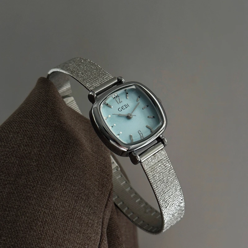 Blue romantic fashion quartz watch 2025 new light luxury niche bracelet simple high-end waterproof women's watch birthday gift