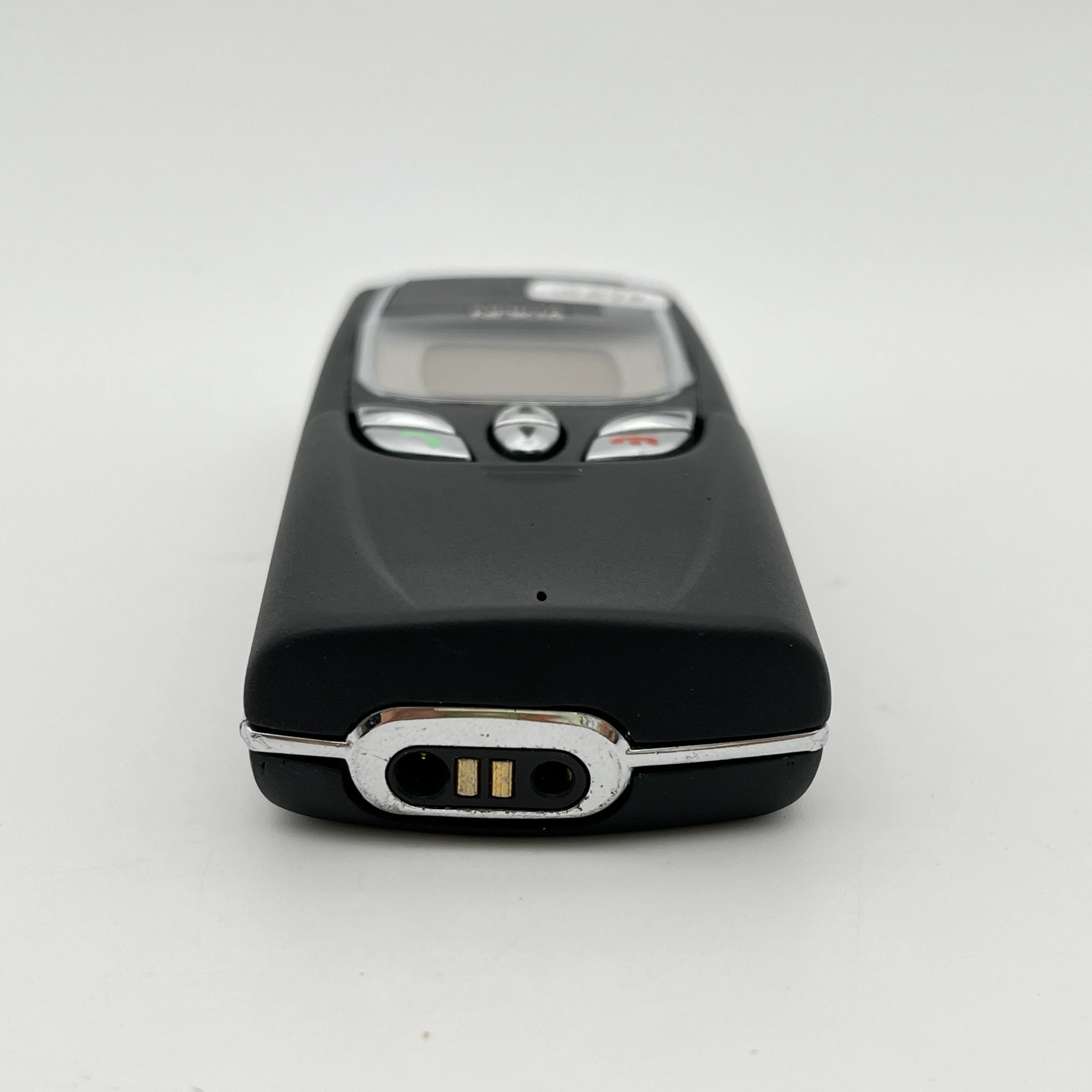 هاتف Nokia 8890 الأصلي مصنوع في فنلندا يدعم اللغة الإنجليزية بحالة جيدة فقط