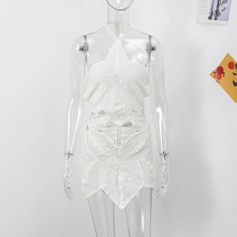 Sexy Crochet Dresses Backless Design Perfect For Beach Vacation Fashion Cutout Women Beach Dress Sleeveless Halter Mini Dress