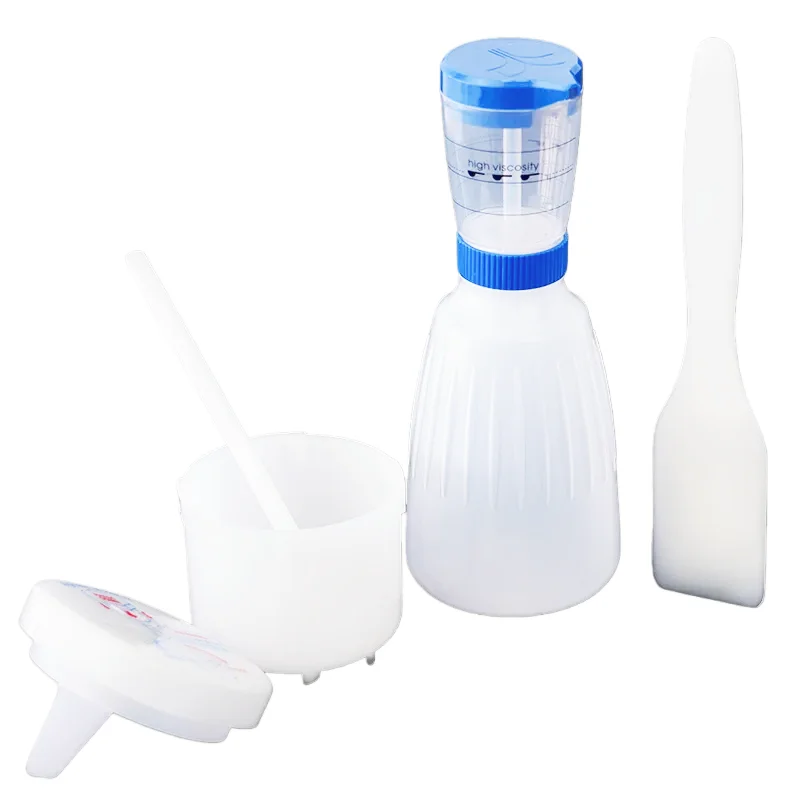 

Автоматический смеситель для альгинатных материалов с набором аксессуаров: чашка для смешивания, шпатель, палочка, бутылка для воды для равномерного смешивания оттискного материала