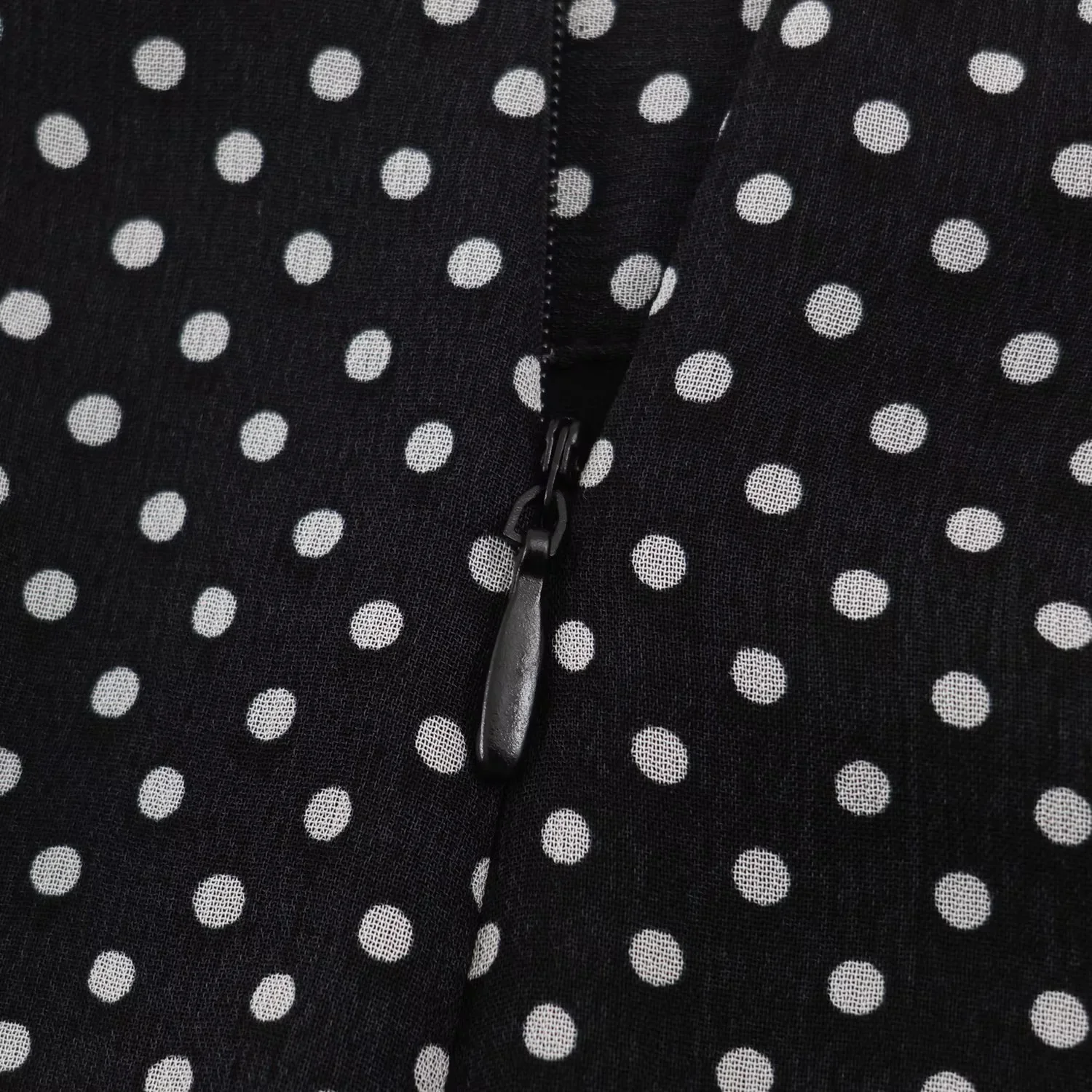 KONDALA Vintage Party-Chic Damen-Hosenanzug mit Polka Dots, ärmellosem Neckholder-Top und langen, weiten Hosen – Modischer Sommer-Urlaubsanzug 2026 – Detail 18